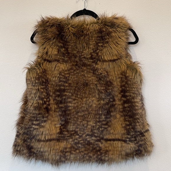 Mossimo Faux Fur Open Front Vest - Brown, Women’s Size S/P - Picture 4 of 8